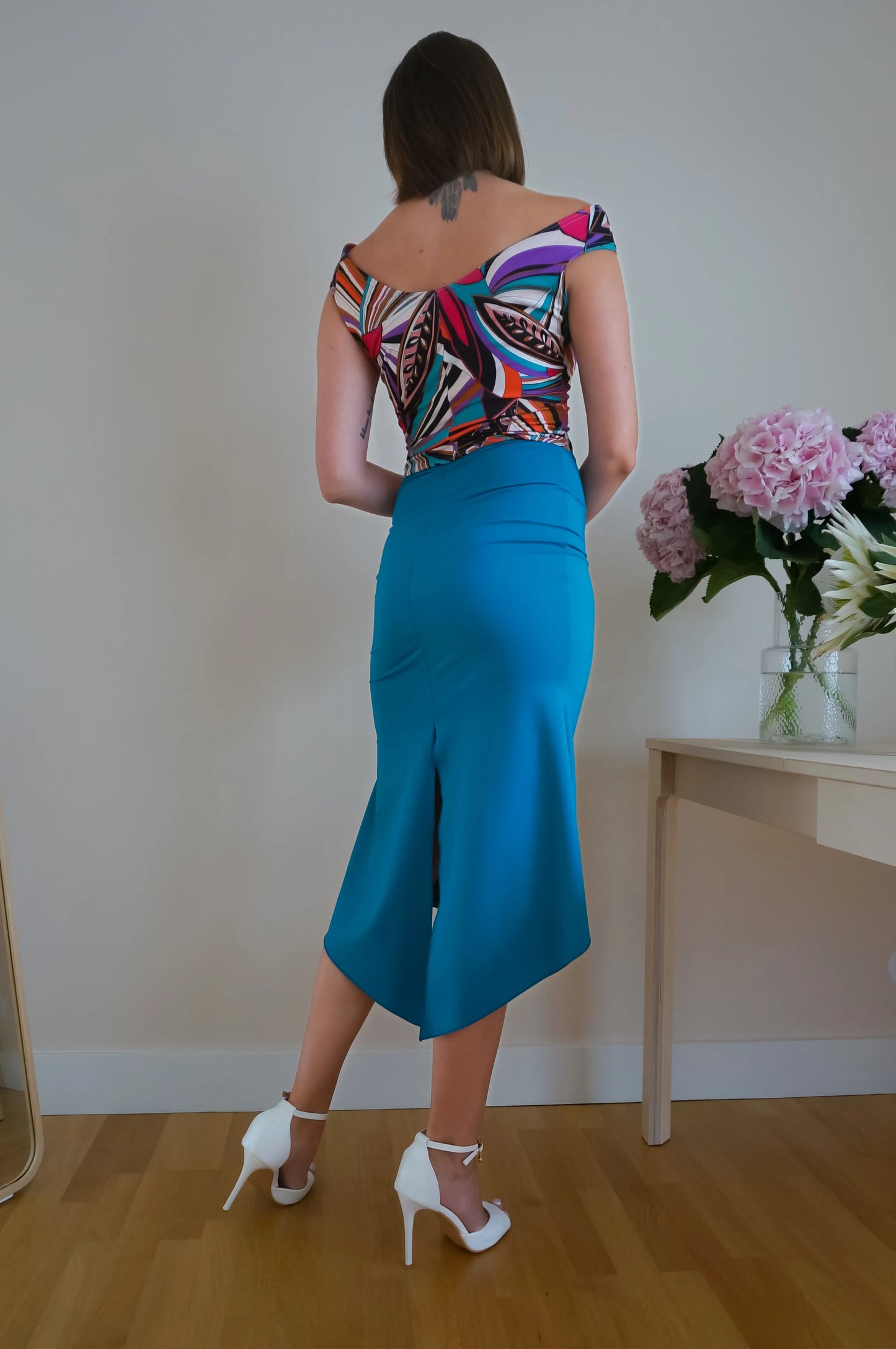 Turquoise fishtail tango skirt in stretchy jersey