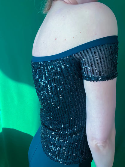 Chic sequin off-shoulder top in stretch mesh with lining