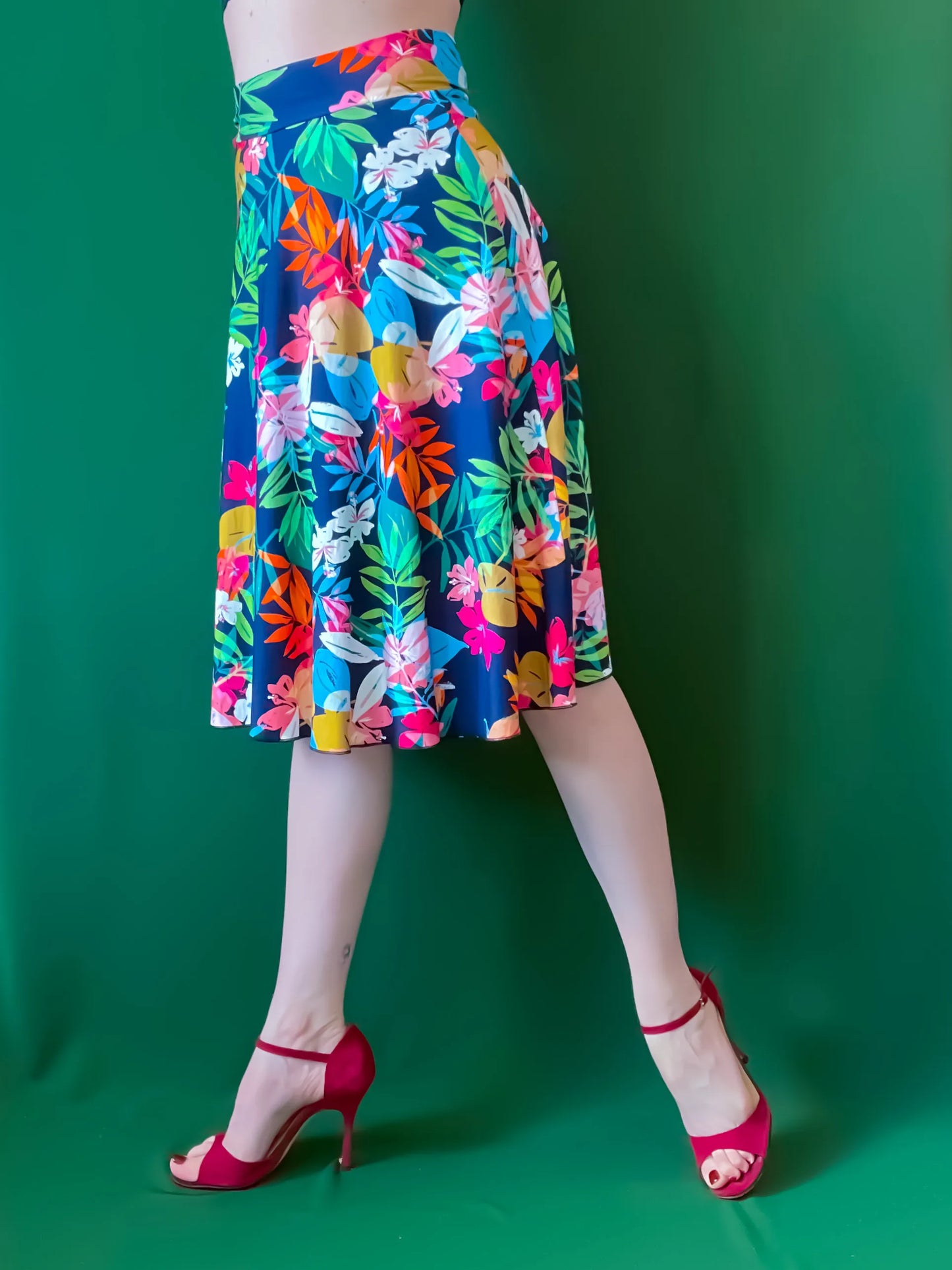 Playful viscose tango skirt with wide waistband