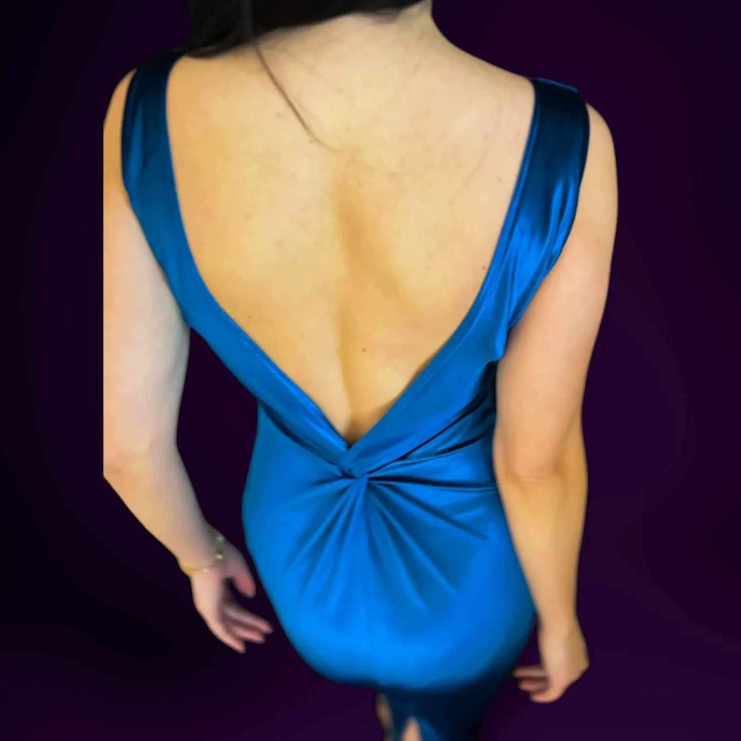 Refined silky velvet tango dress with lace hem