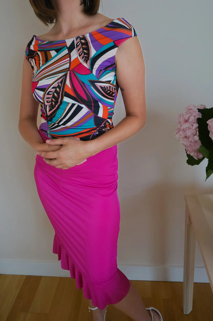 Chic tango pencil skirt with flounce hem