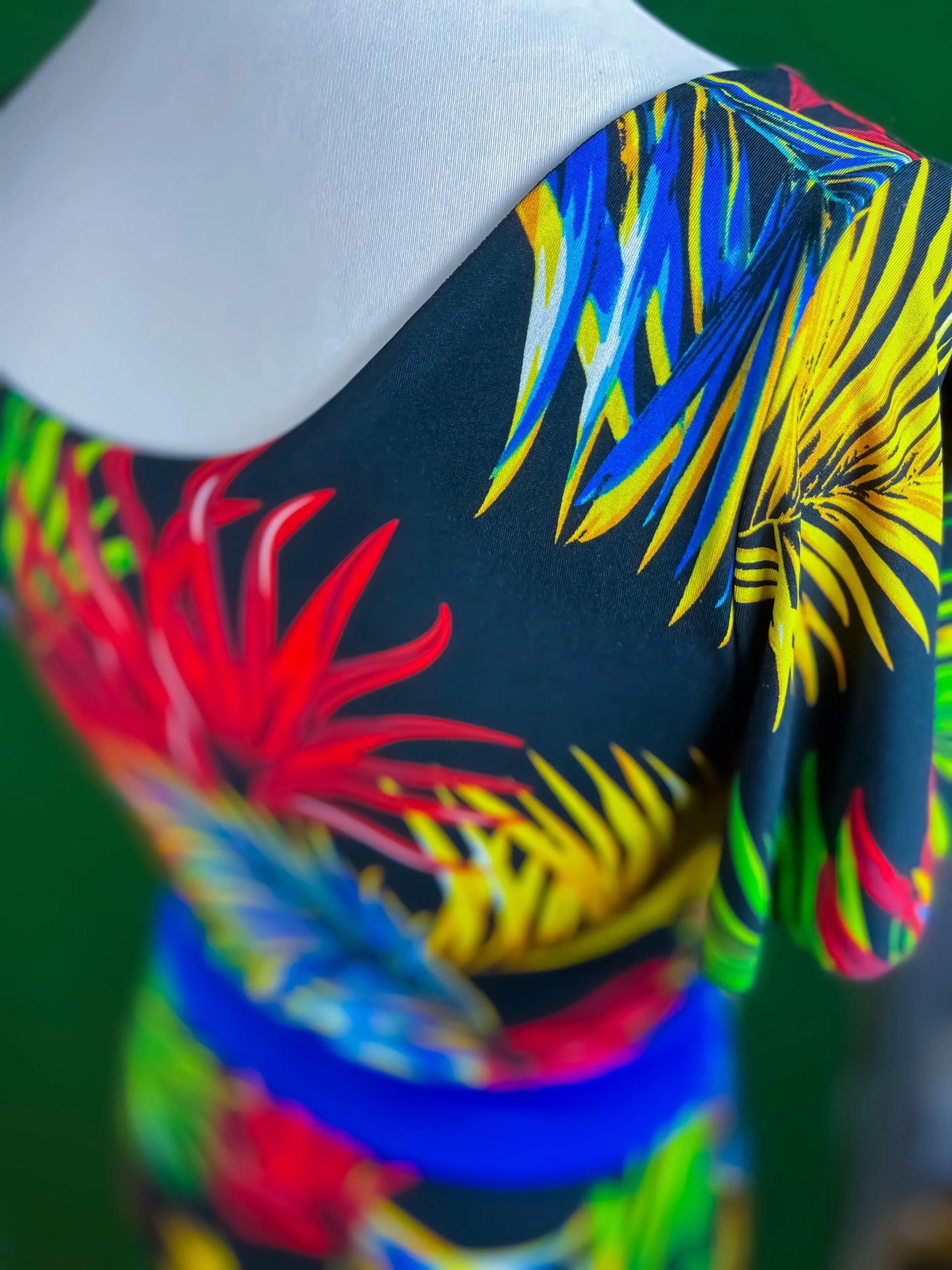 Tropical print tango dress in silky jersey with lace hem