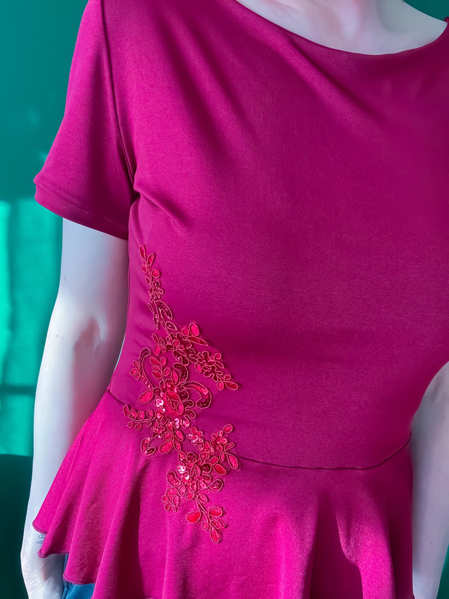 Exclusive top made of silky jersey with lining