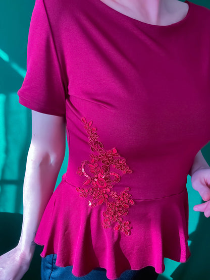 Exclusive top made of silky jersey with lining