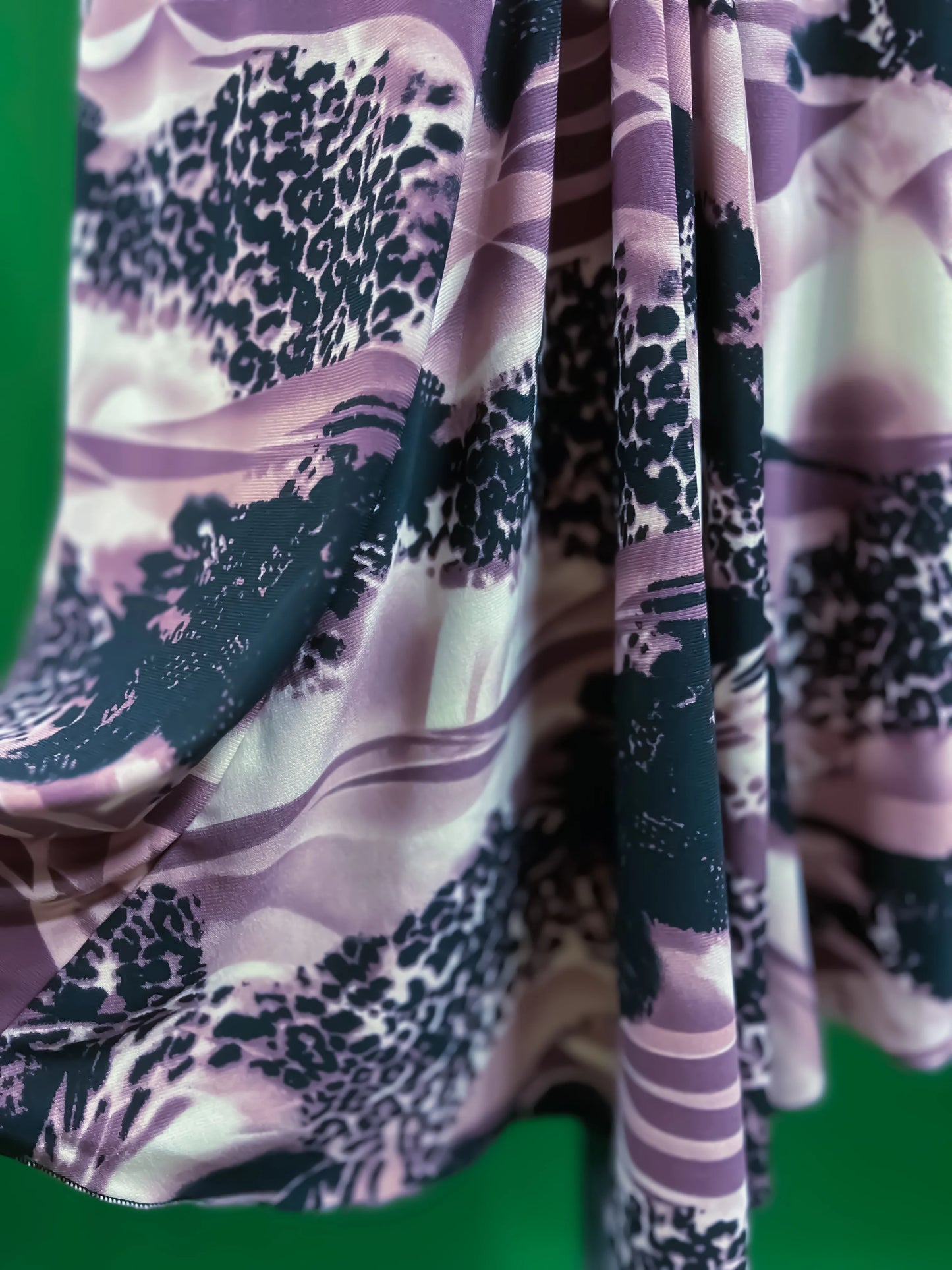 Graceful jersey tango dress with front slit and belt detail