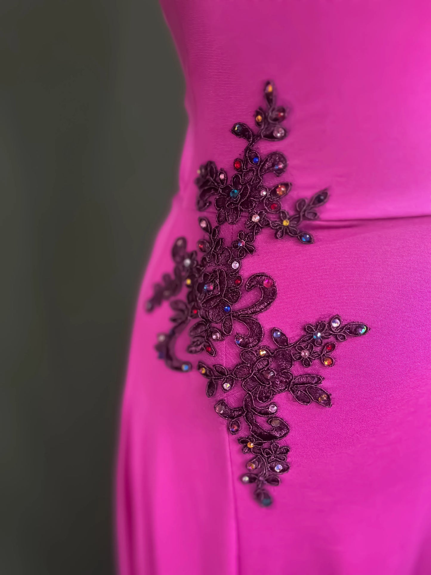 Cold rose tango dress with shimmering waist embroidery