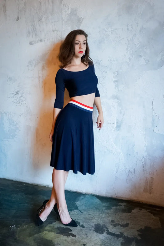 Modernes Tango-Outfit mit Crop Top und Rock