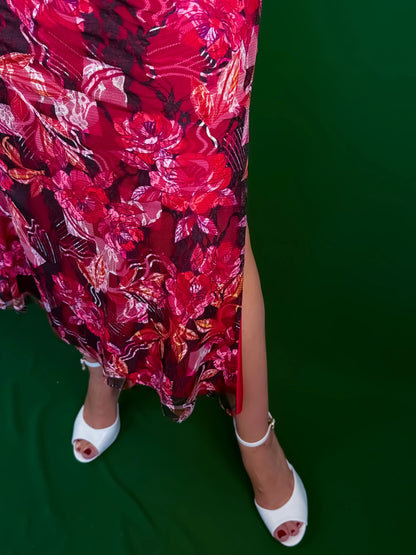 Graceful tango skirt in colorful lace with flared shape