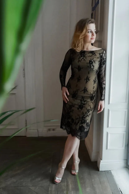 Feminine lace tango dress with scalloped hem