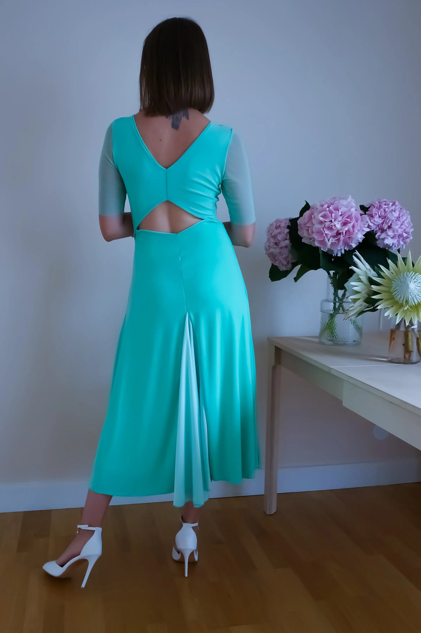 Exclusive tiffany jersey dress with back godet