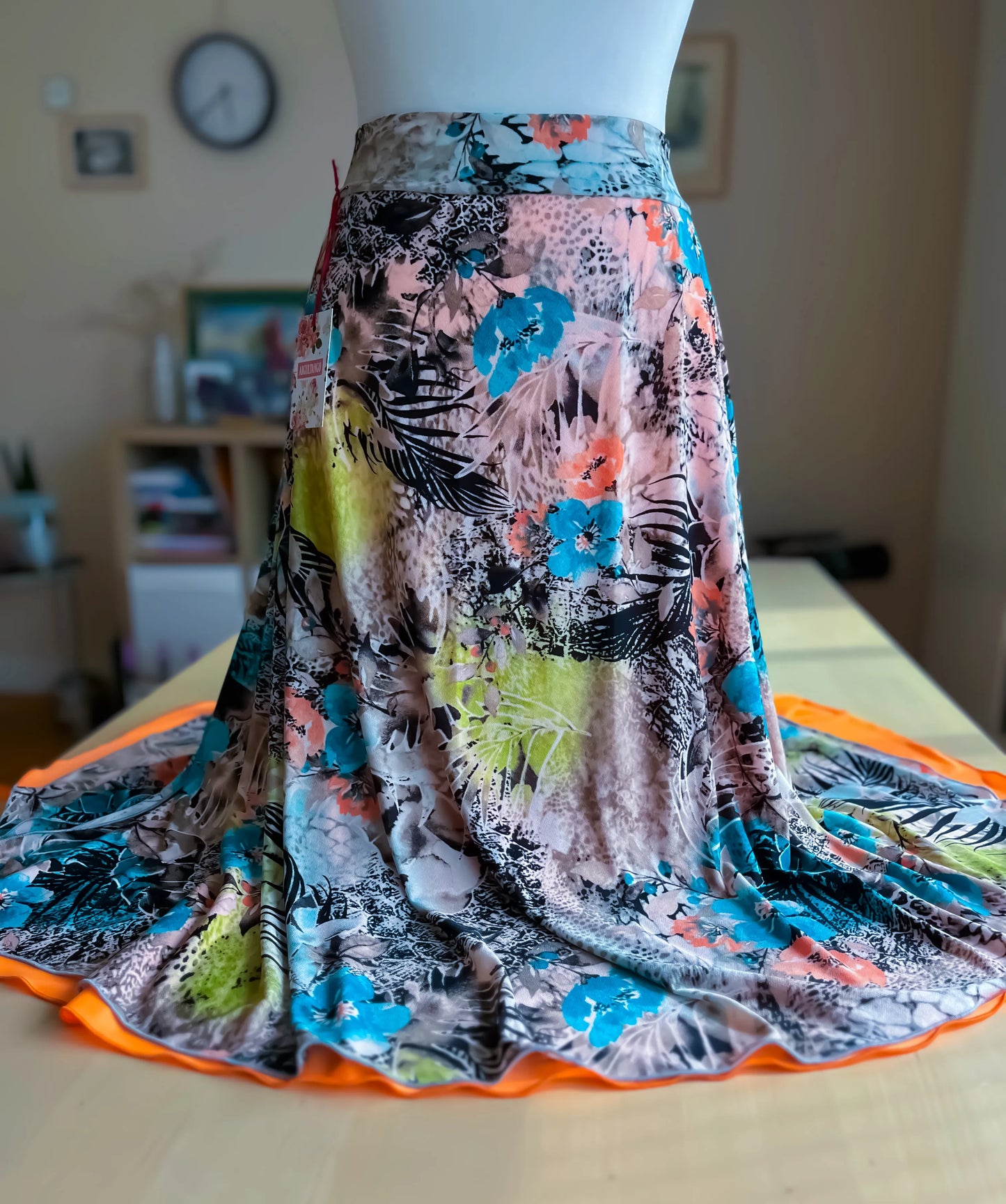 Double-layer tango skirt in silky jersey