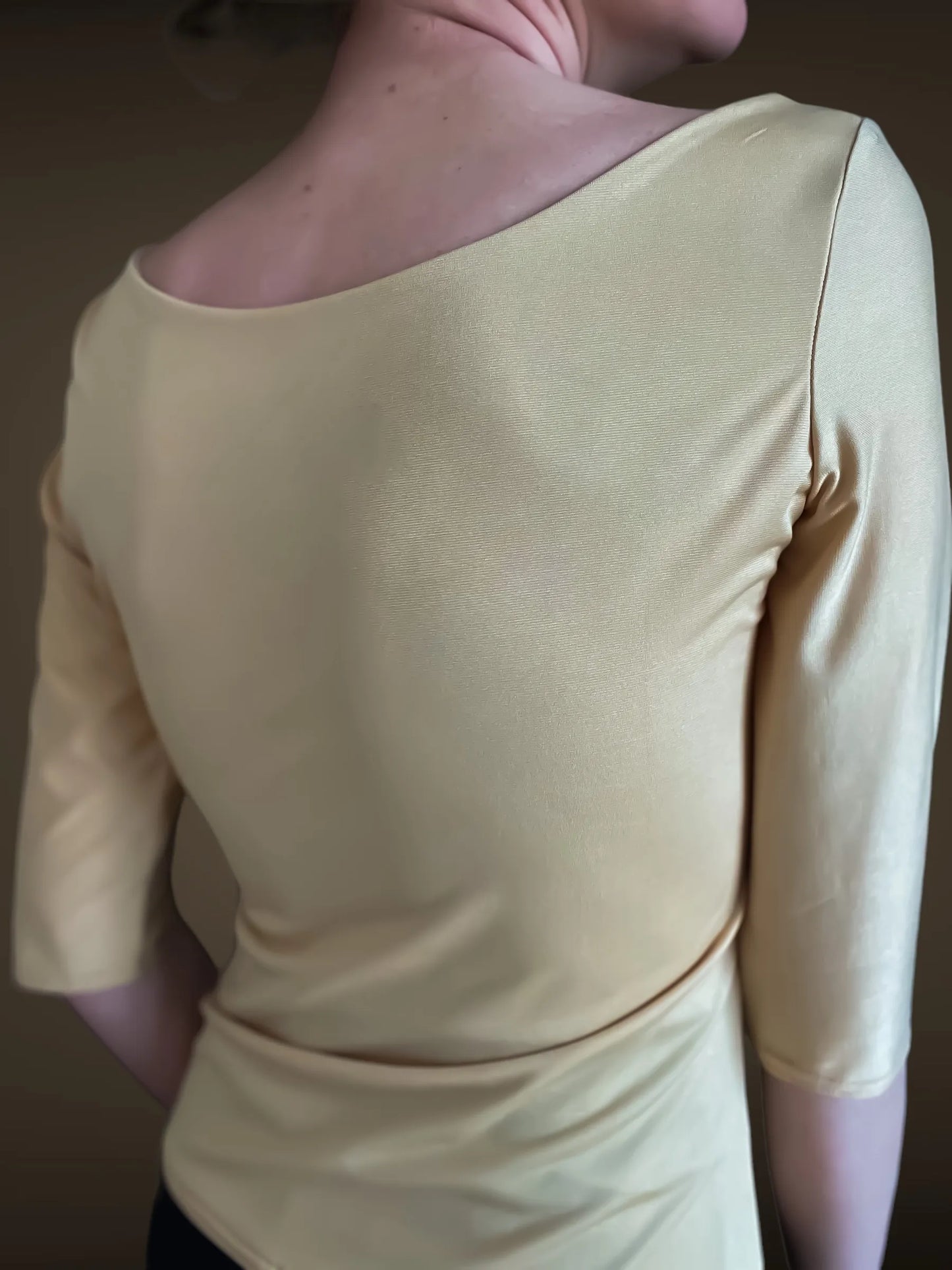 Silky jersey tango top with breathable lining