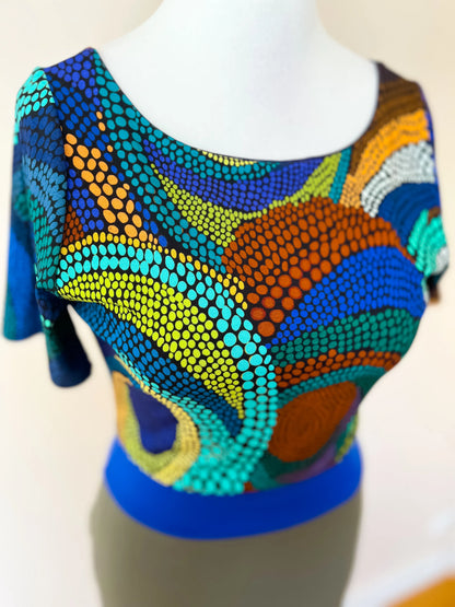 Elegant tango dress made of soft, stretchy knit with a matching belt