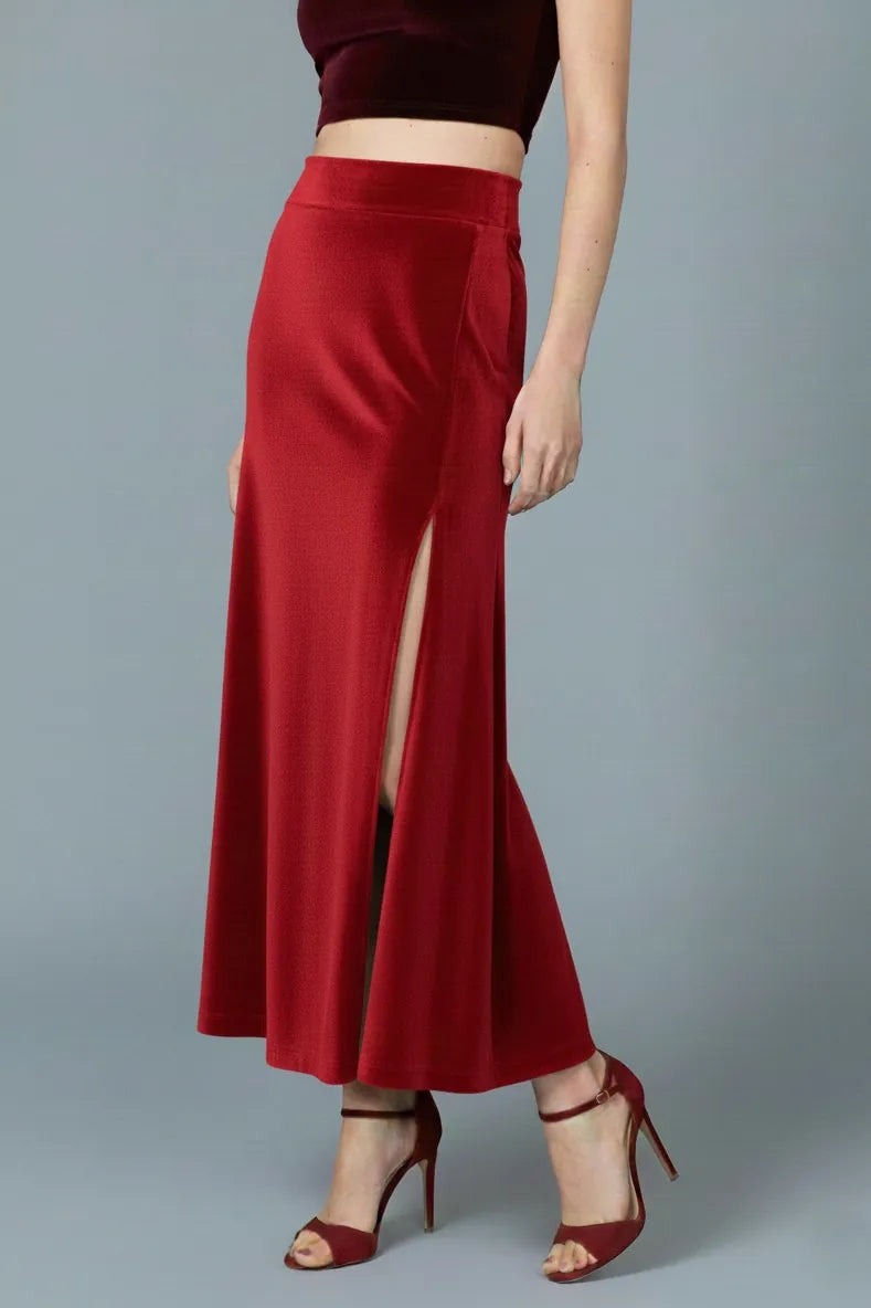 Woman wearing a velvet brown tango skirt