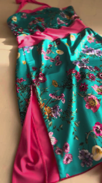 Playful viscose tango dress with voluminous back tail