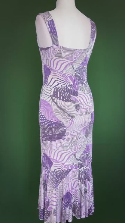 Striking printed tango dress with figure-hugging silhouette