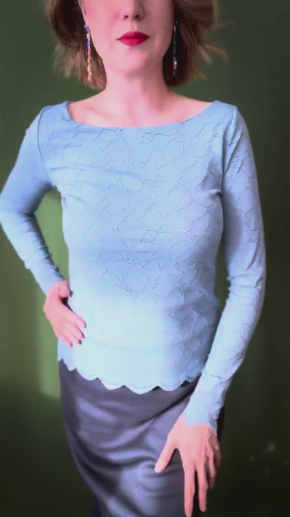 Lace tango top with long sleeves and jersey lining