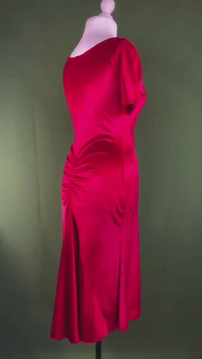 Timeless velvet tango dress with graceful details