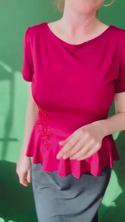 Exclusive top made of silky jersey with lining