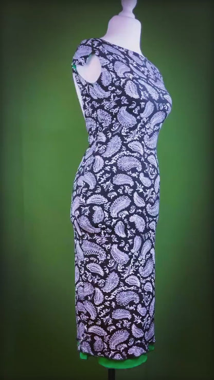 Chic open-back jersey tango dress with contrast hem