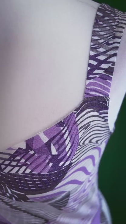 Striking printed tango dress with figure-hugging silhouette